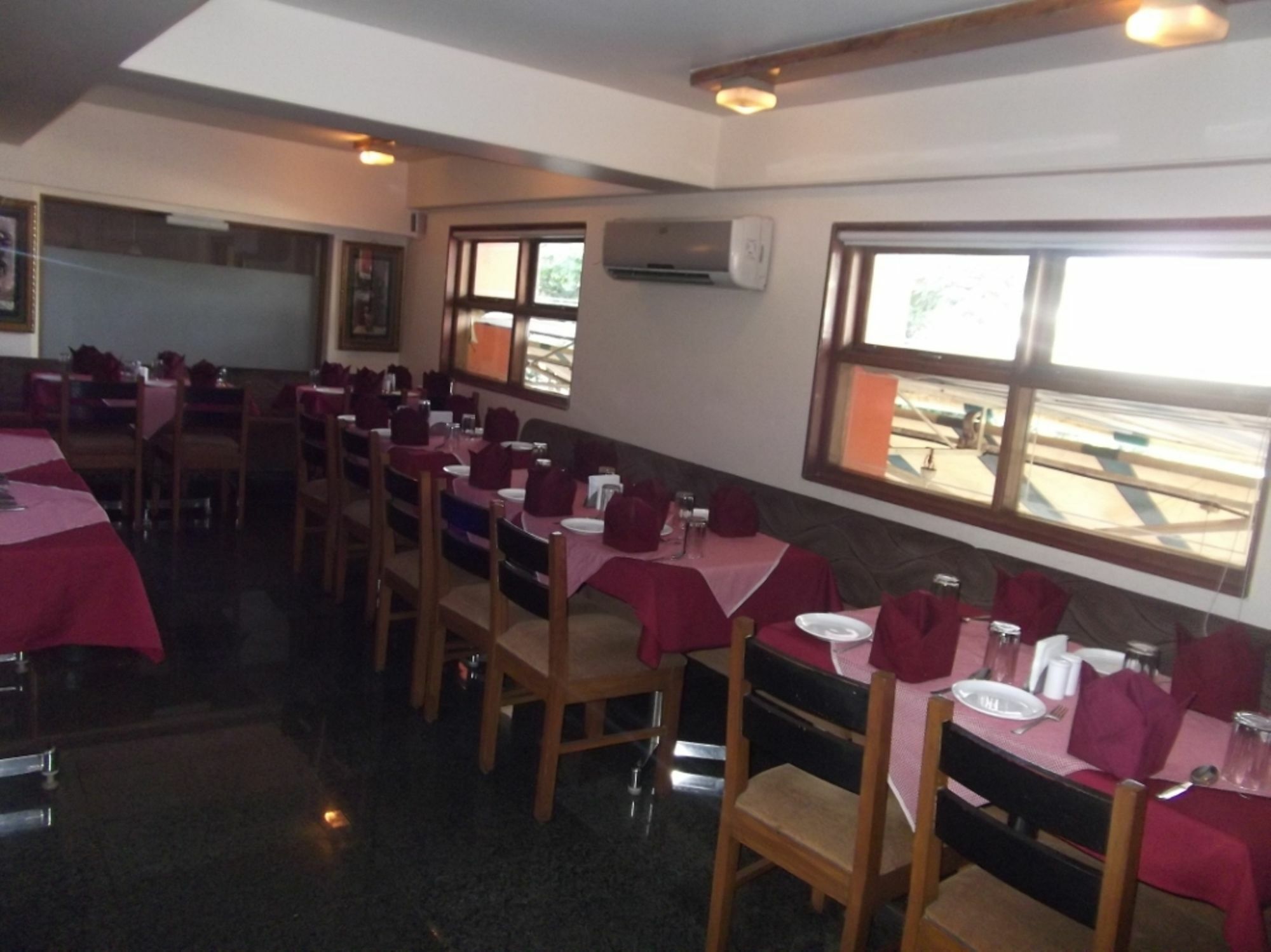 Hotel Ravikant Pune Esterno foto