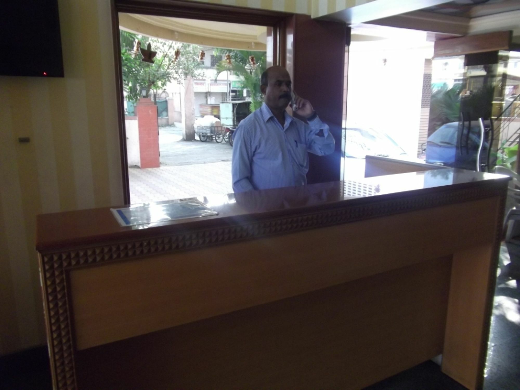 Hotel Ravikant Pune Esterno foto